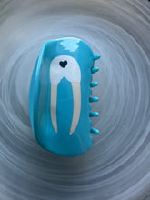 Load image into Gallery viewer, Walrus hair claw B grade
